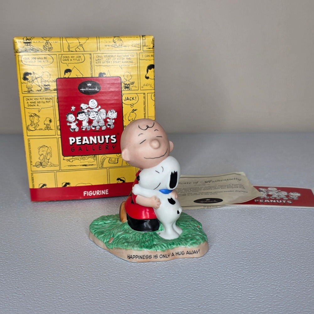 Vintage 2000 Hallmark Peanuts Gallery Hugs Figurine Charlie Brown Snoopy Limited